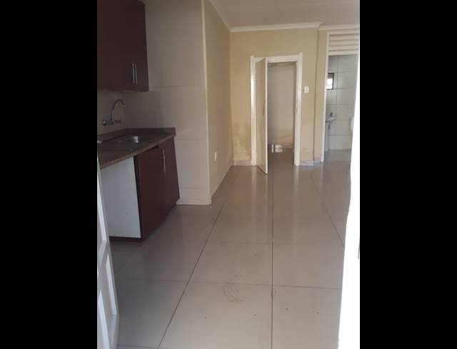 1 bed property to rent in HIGHLANDS NORTH